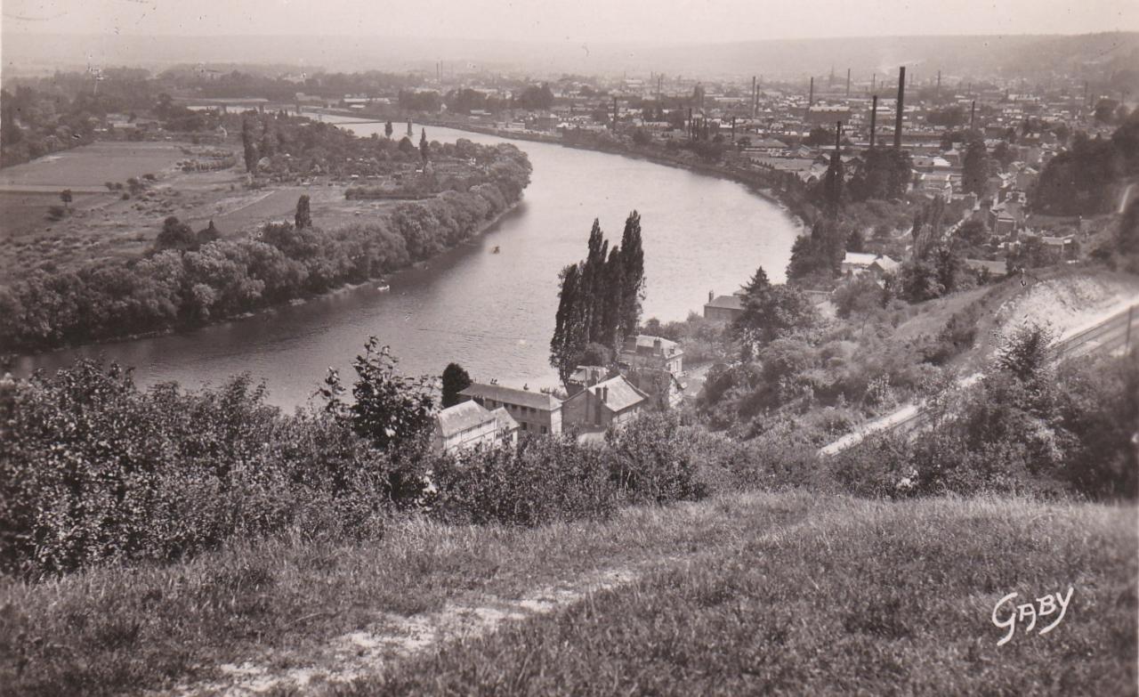 vue-d-elbeuf-un-peu-plus-haut-que-les-rouvalets.jpg